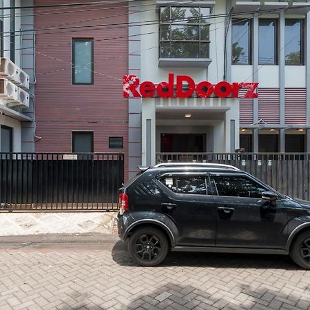 Reddoorz Near Grand City Mall 2 Surabaja Zewnętrze zdjęcie