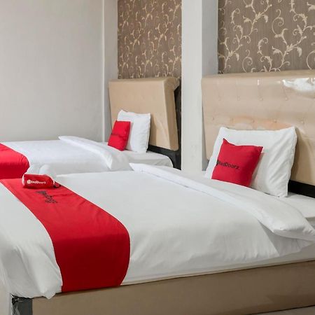 Reddoorz Near Grand City Mall 2 Surabaja Zewnętrze zdjęcie