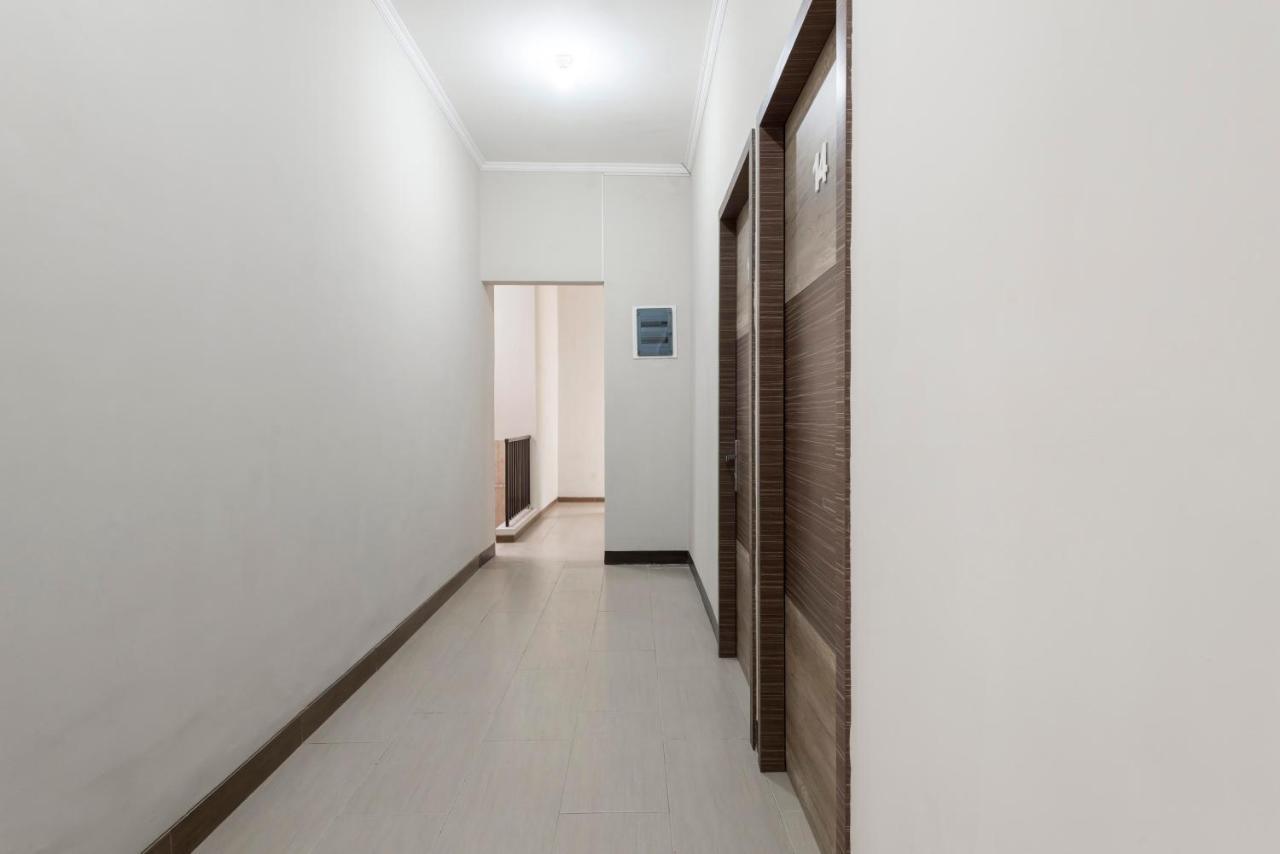Reddoorz Near Grand City Mall 2 Surabaja Zewnętrze zdjęcie