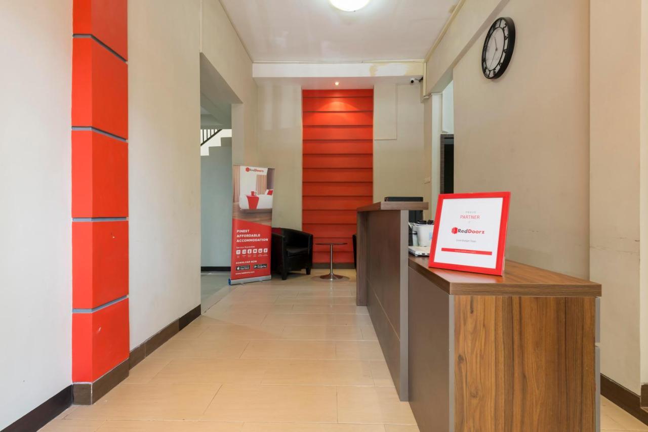 Reddoorz Near Grand City Mall 2 Surabaja Zewnętrze zdjęcie
