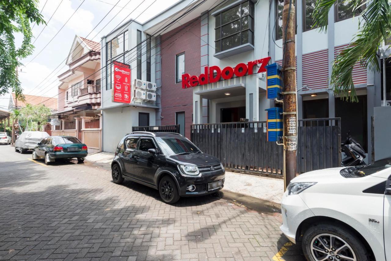 Reddoorz Near Grand City Mall 2 Surabaja Zewnętrze zdjęcie