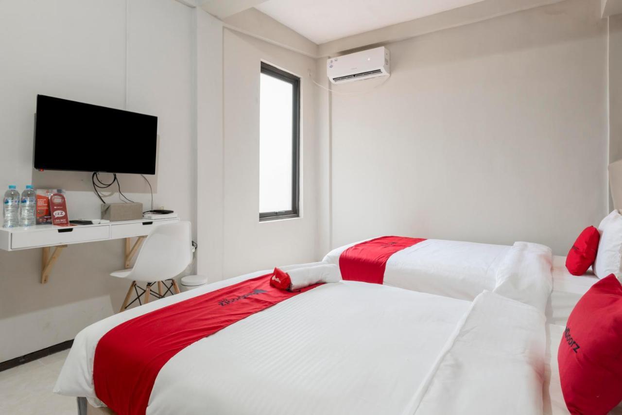Reddoorz Near Grand City Mall 2 Surabaja Zewnętrze zdjęcie