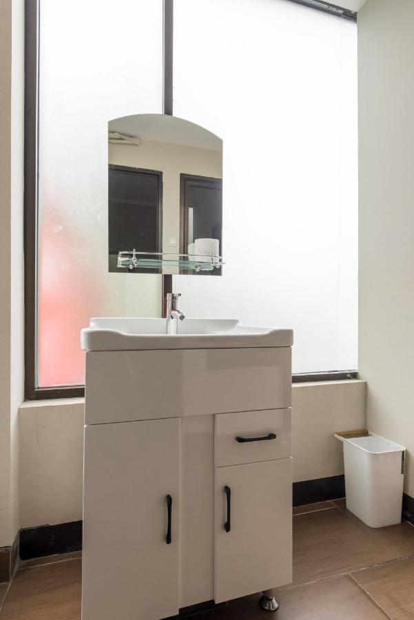 Reddoorz Near Grand City Mall 2 Surabaja Zewnętrze zdjęcie