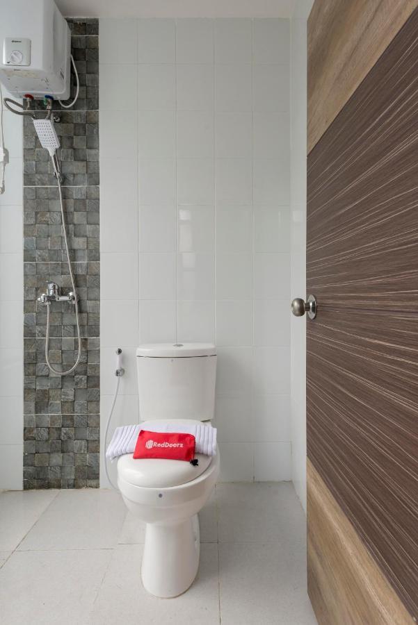 Reddoorz Near Grand City Mall 2 Surabaja Zewnętrze zdjęcie